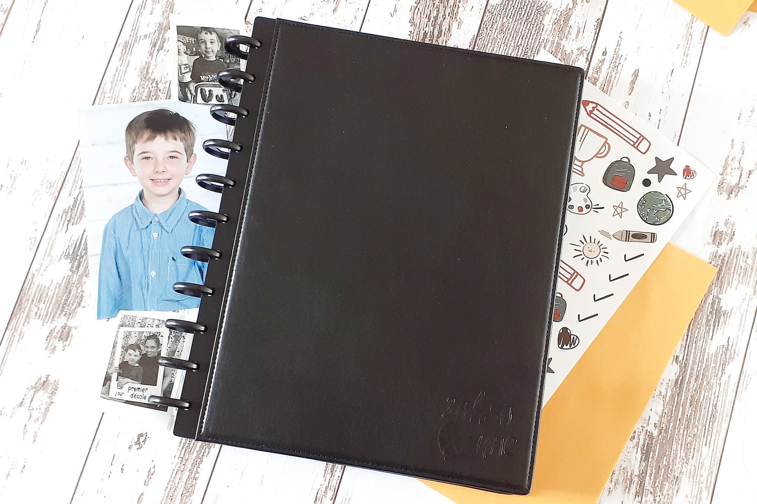 Livre Mes souvenirs de la petite école (option ajout Enfance) - reliure à disques - couverture en cuir